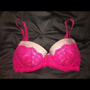 Victoria’s Secret 32D Dream Angels Lined Demi